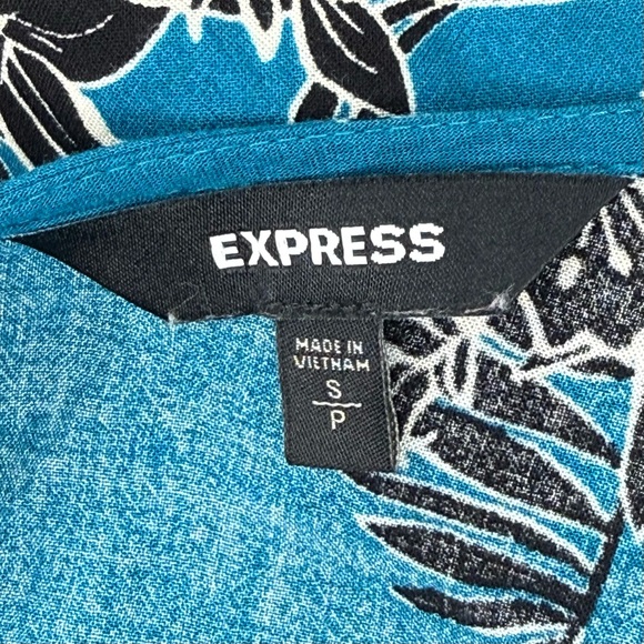 58) 18 x 18 Express Hippie Boho Blue Floral Blouse Small Petite SP - Picture 7 of 11